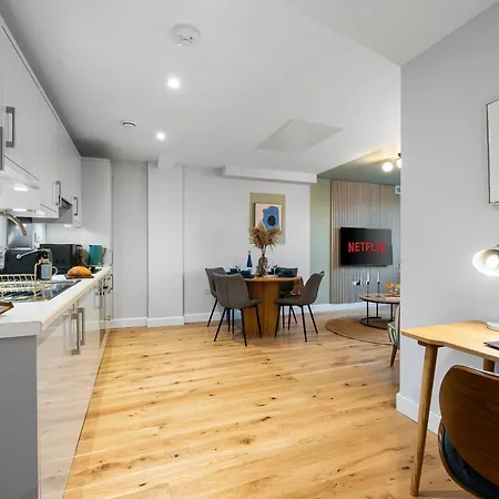 Luxury 1 Bedroom Stunning, Chic Apartment, Central Southampton! Stylish Abode Sleeps 4, Great Location! Summer Special Offer!! - By Blue Puffin Stays Exterior foto