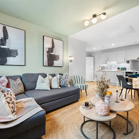 Luxury 1 Bedroom Stunning, Chic Apartment, Central Southampton! Stylish Abode Sleeps 4, Great Location! Summer Special Offer!! - By Blue Puffin Stays Exterior foto
