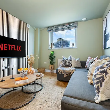 Luxury 1 Bedroom Stunning, Chic Apartment, Central Southampton! Stylish Abode Sleeps 4, Great Location! Summer Special Offer!! - By Blue Puffin Stays Exterior foto
