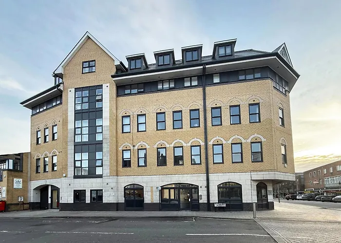 Luxury 1 Bedroom Stunning, Chic Apartment, Central Southampton! Stylish Abode Sleeps 4, Great Location! Summer Special Offer!! - By Blue Puffin Stays