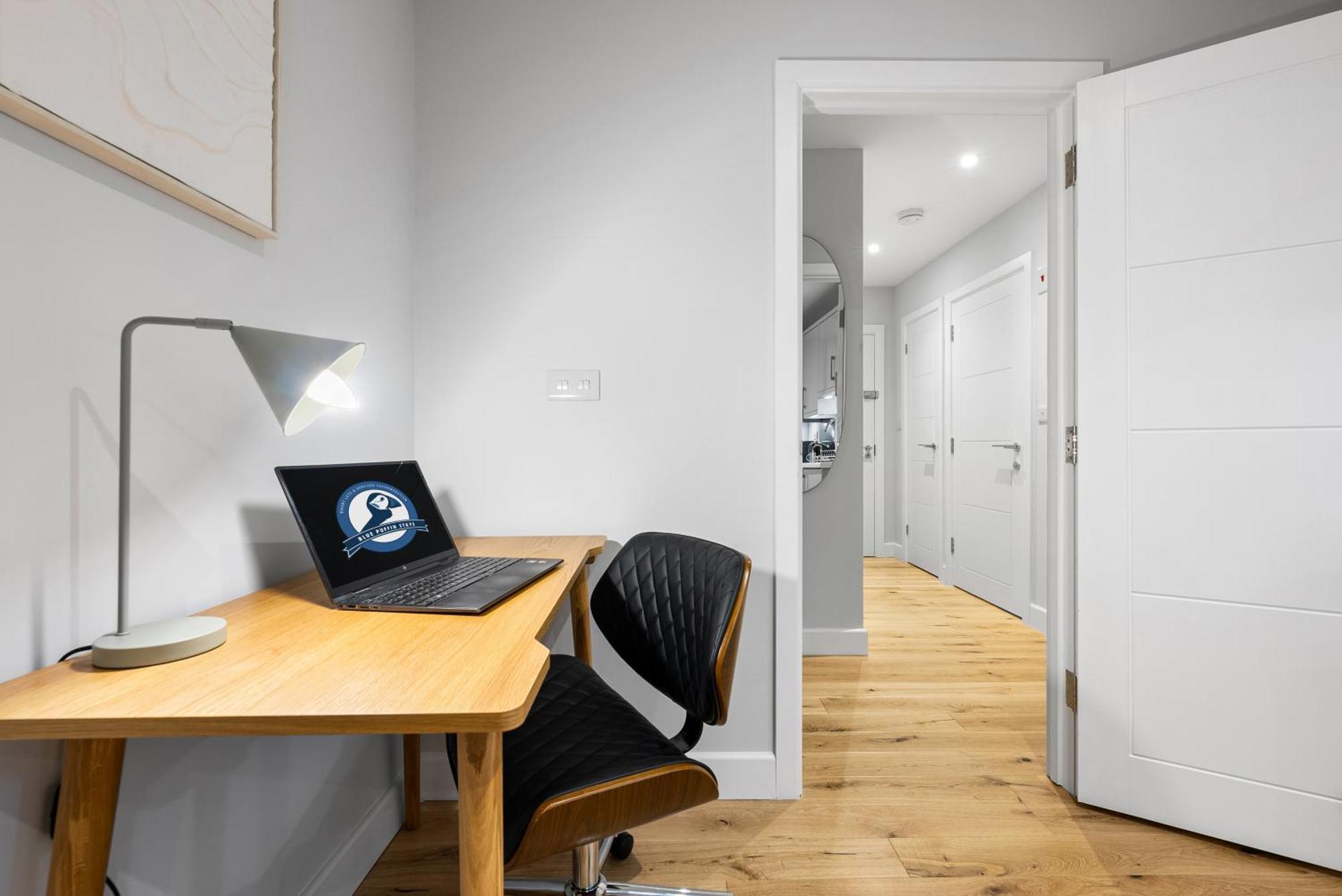 Luxury 1 Bedroom Stunning, Chic Apartment, Southampton! Stylish Abode Sleeps 4, Great Location! Summer Special Offer!! - By Blue Puffin Apartment *