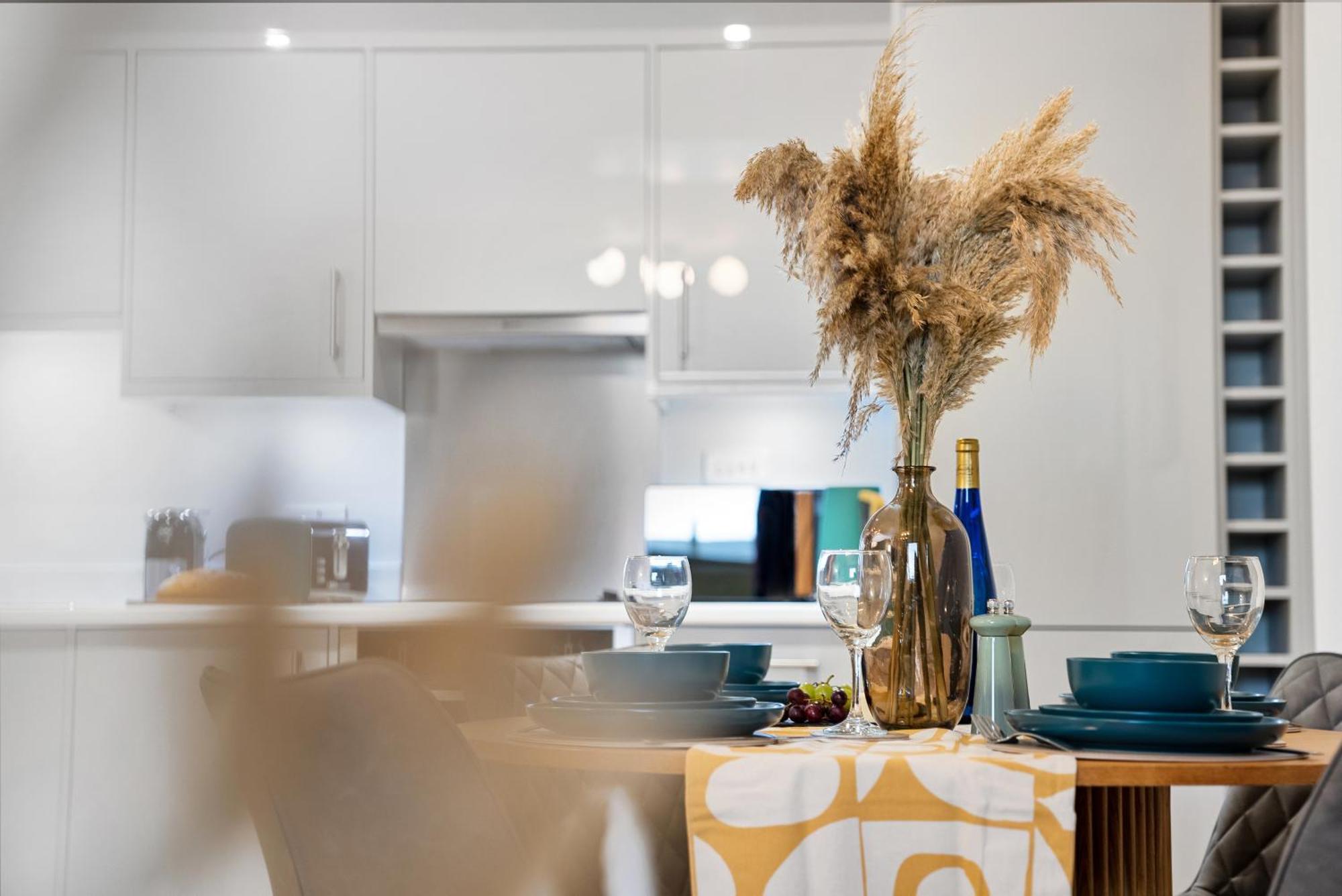 Apartment Luxury 1 Bedroom Stunning, Chic Apartment, Southampton! Stylish Abode Sleeps 4, Great Location! Summer Special Offer!! - By Blue Puffin *