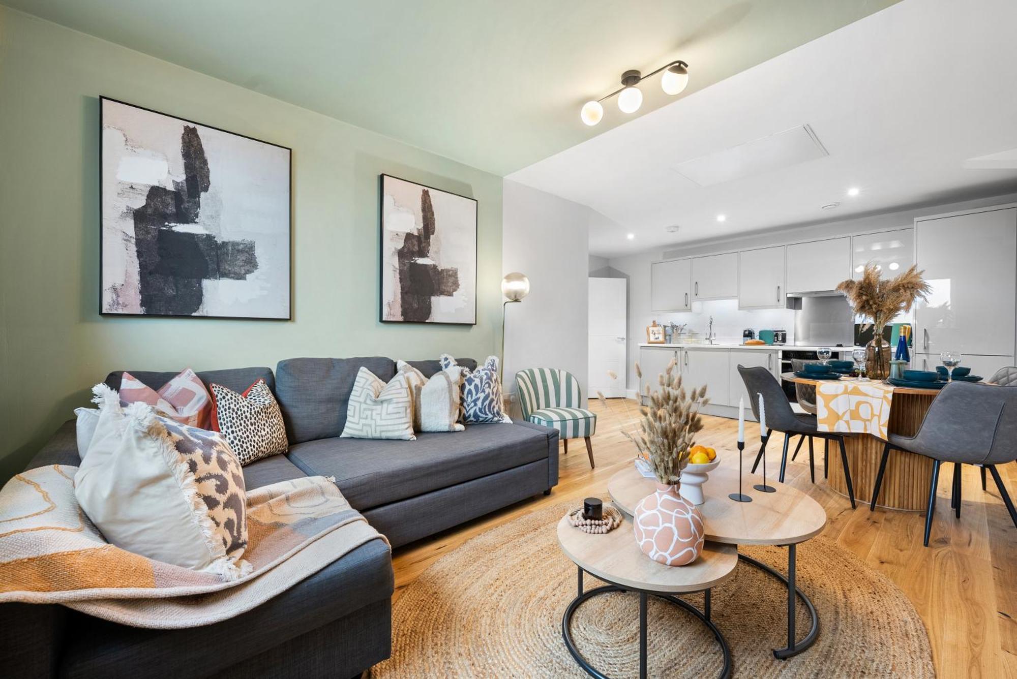 Luxury 1 Bedroom Stunning, Chic Apartment, Southampton! Stylish Abode Sleeps 4, Great Location! Summer Special Offer!! - By Blue Puffin Apartment Southampton
