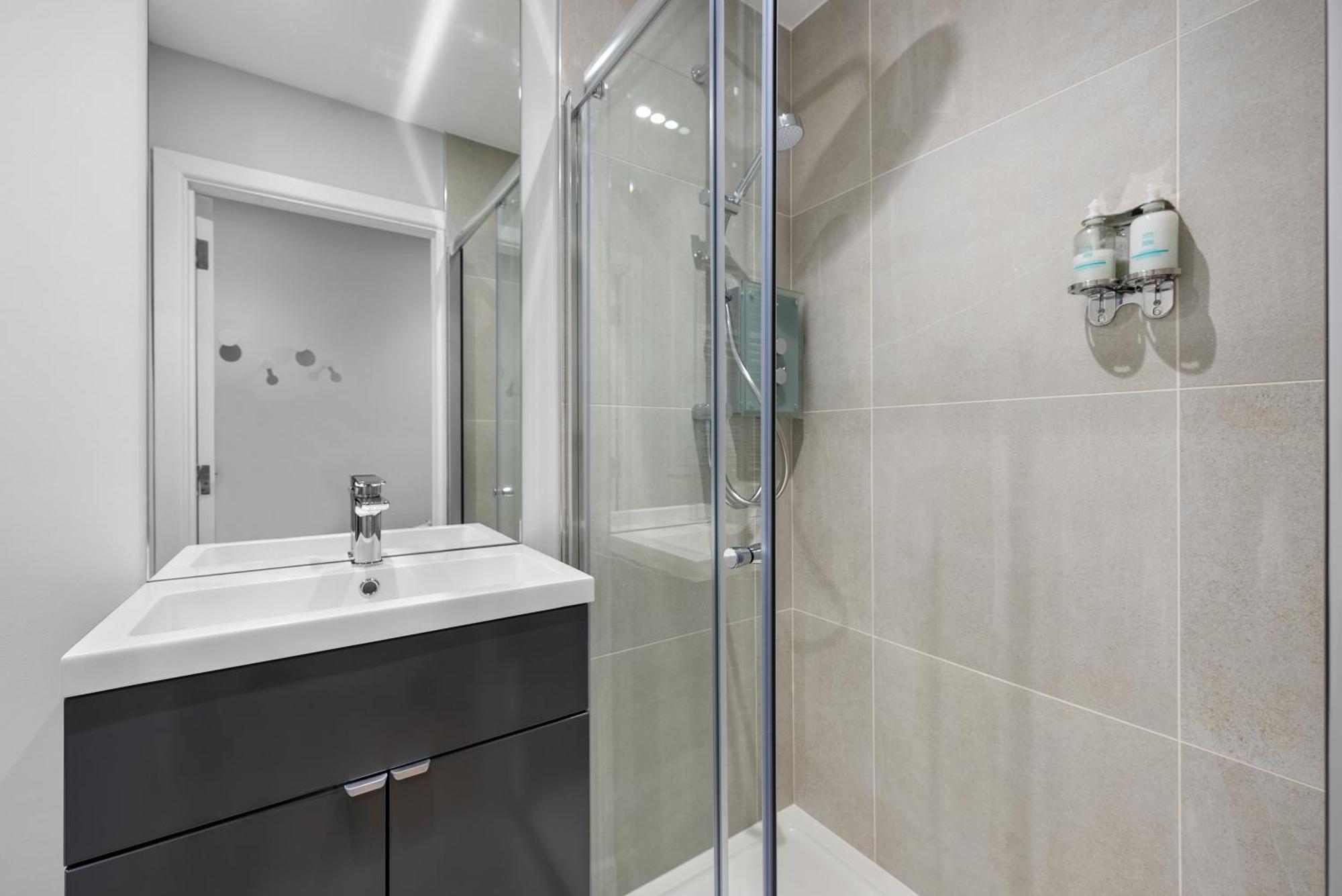 Apartment Luxury 1 Bedroom Stunning, Chic Apartment, Southampton! Stylish Abode Sleeps 4, Great Location! Summer Special Offer!! - By Blue Puffin